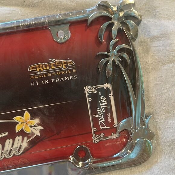 Palm Tree License Plate Frame Cruiser Silver - Picture 3 of 8